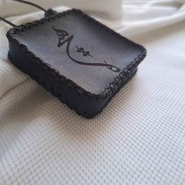 کیف حرز و دعا چرم طبیعی دست دوز گردن آویز کد 56